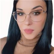 Educatrice. Mi occupo un poco di tutto siccome svolgo questa professione da più di un anno. E insegno un po’ di tutto